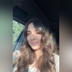 Meet your Posher, Adriana